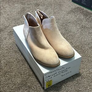 Women's Cream Ankle Boots
